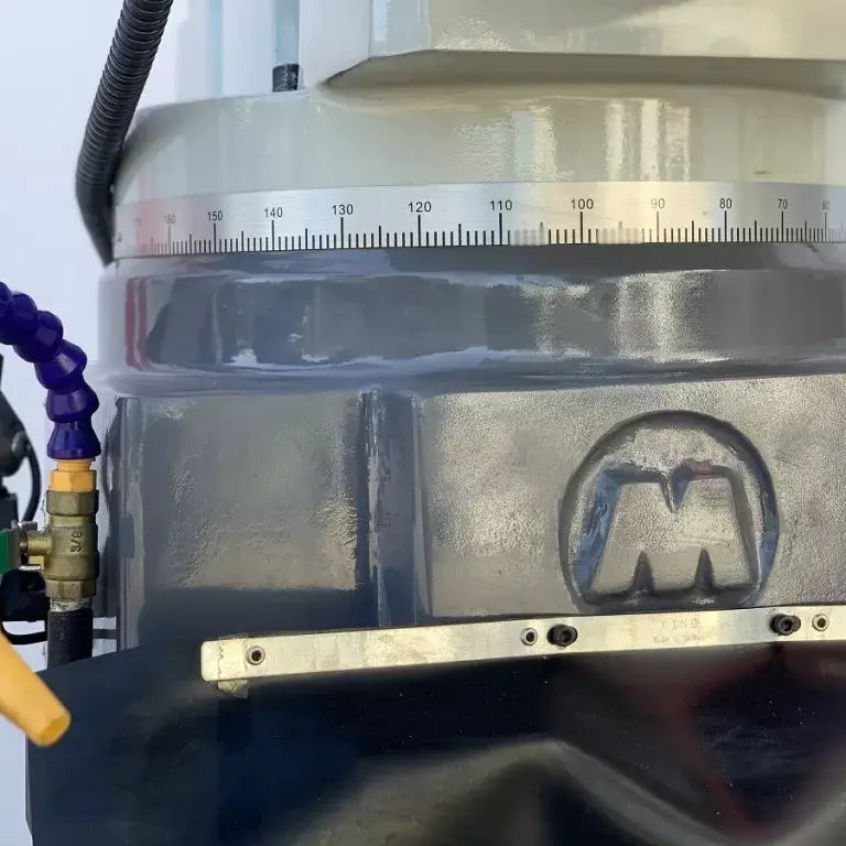 SM-KD4VS. Turret Mill Steelmaster. Pwr Draw Bar, ISO40 Spindle, 2 Axis Power Feed, 3 Axis DRO