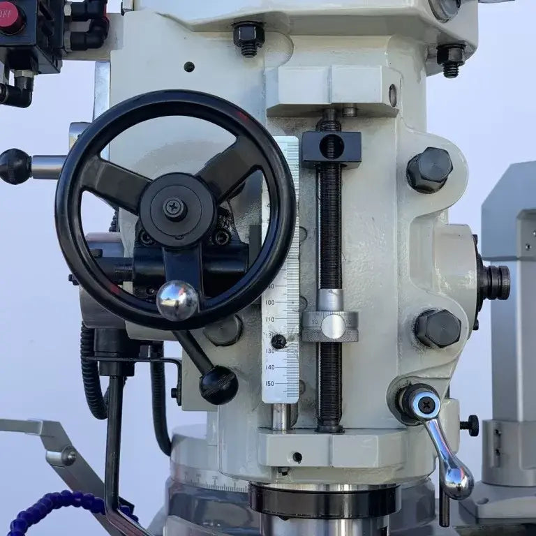 Turret Mill, Pwr Draw Bar, ISO40 Spindle, 2 Axis Power Feed, 3 Axis DRO