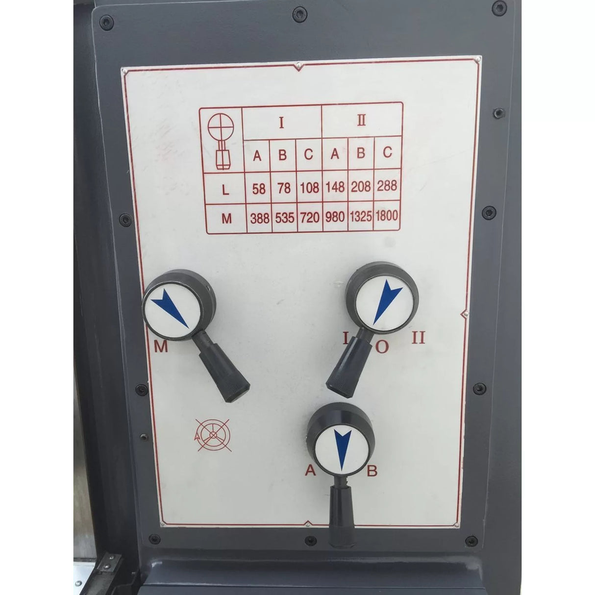 Turret Mill, Vertical & Horizontal Spindle, 3 Axis Digital Read Out