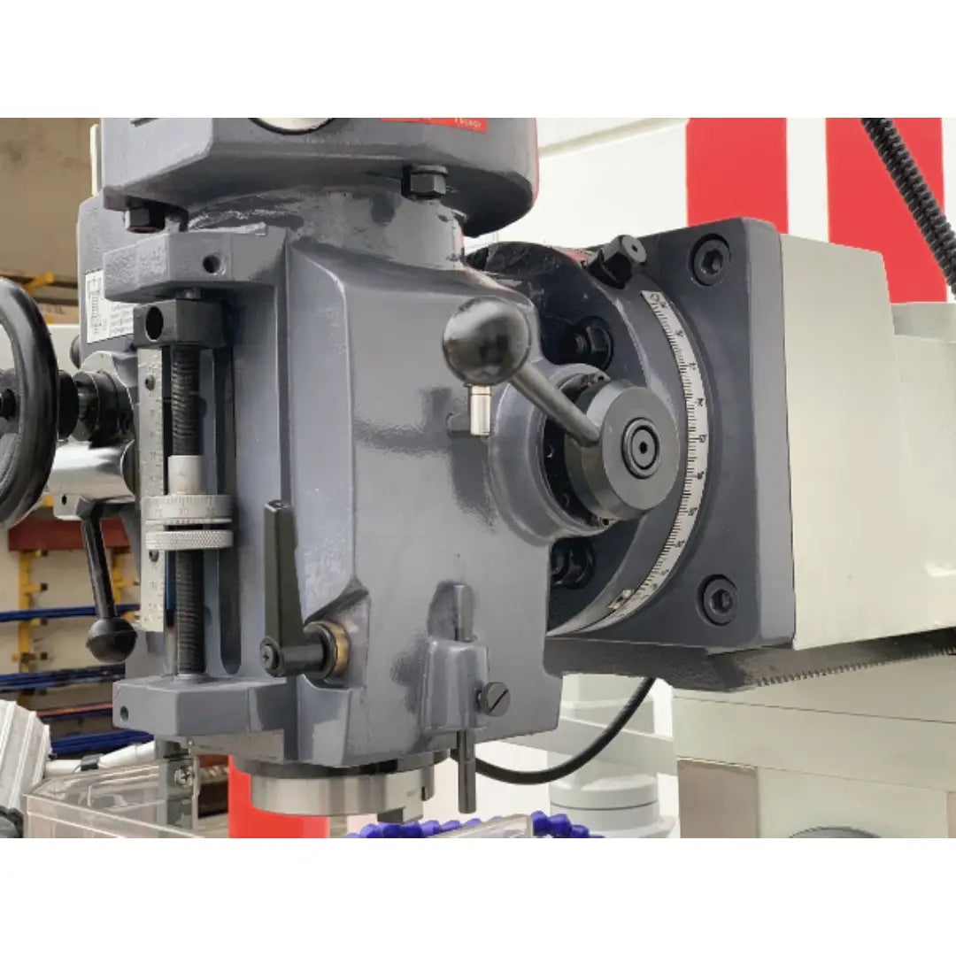 Turret Type Mill, Horizontal Arbor, 1600mm x 360mm Table, 40/ 50 International Spindle Mounts, Servo Drive, Power Draw Bar & 3 Axis DRO - 415Volt
