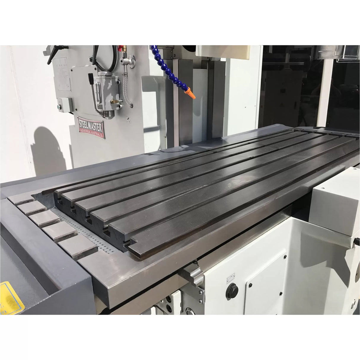 Universal Mill, 1600mm x 500mm Table, ISO 50 Vertical Spindle, 3 Axis DRO