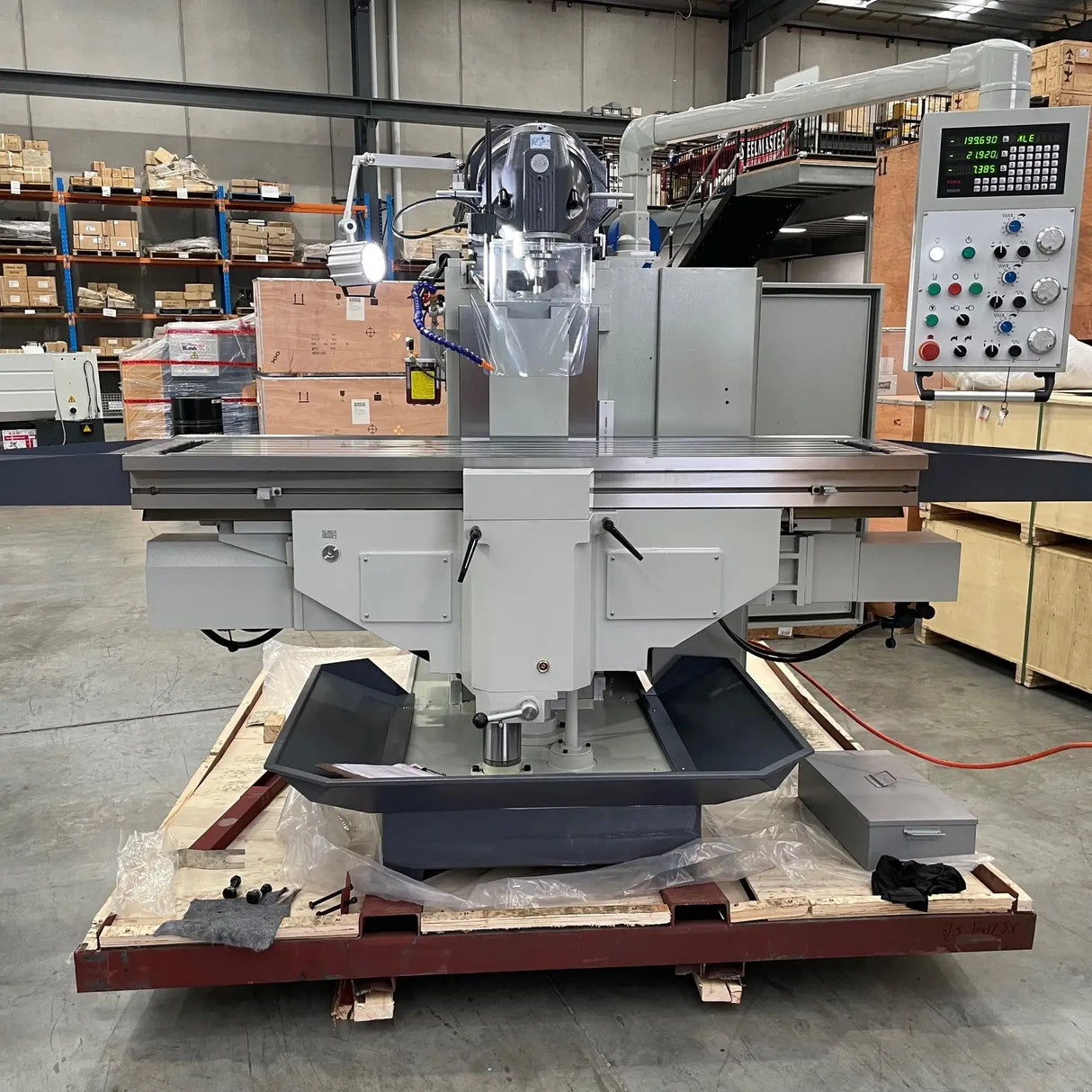 Universal Mill, 2000mm x 500mm Table, ISO 50 Vertical Spindle, 3 Axis DRO